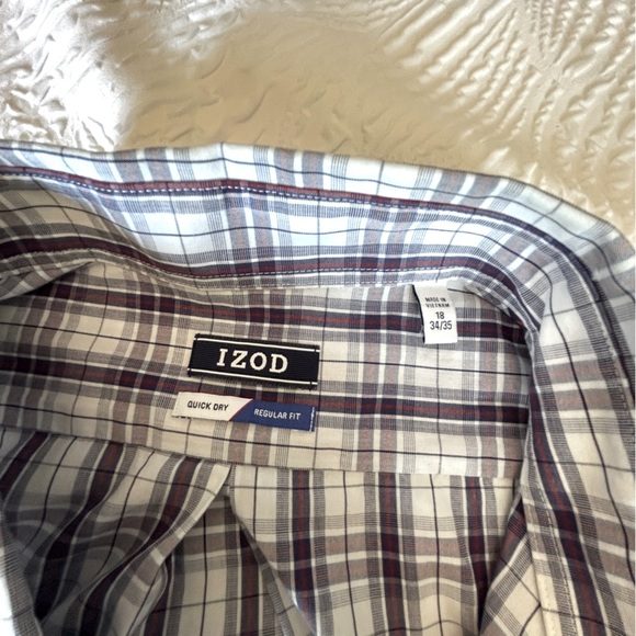 Izod Men's Maroon and White Checkered Button-Down Shirt - Picture 3 of 4